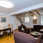 Maru Prestige - Comfort Duplex Two Bedroom * Ντουμπρόβνικ
