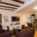 Maru Prestige - Comfort Duplex Two Bedroom Apartman