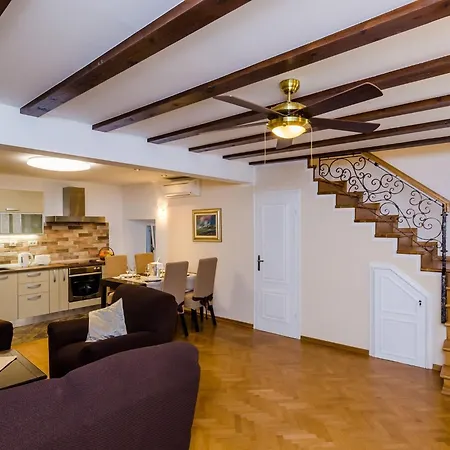 Lägenhet Maru Prestige - Comfort Duplex Two Bedroom Dubrovnik