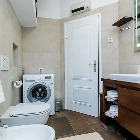 Maru Prestige - Comfort Duplex Two Bedroom