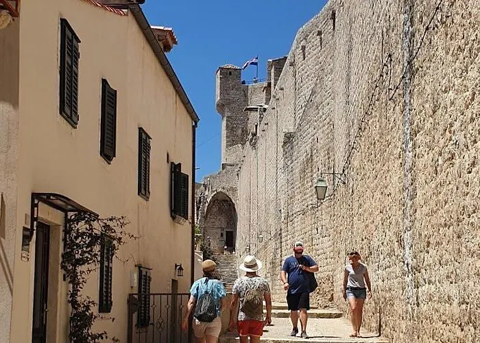 Maru Prestige - Comfort Duplex Two Bedroom