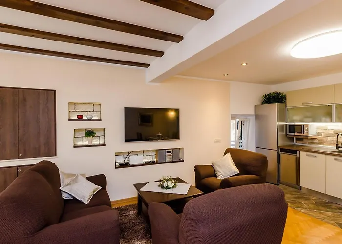 Maru Prestige - Comfort Duplex Two Bedroom Apartman