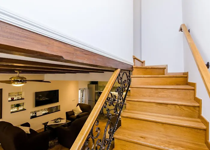Maru Prestige - Comfort Duplex Two Bedroom *