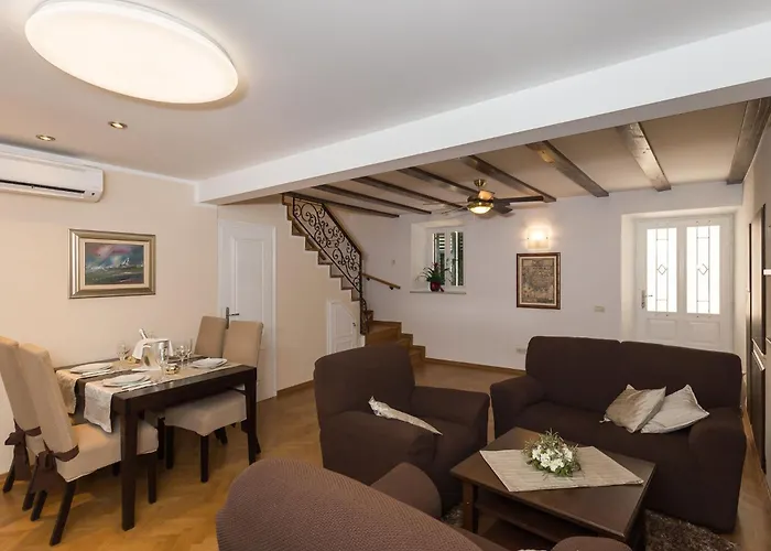 Apartment Maru Prestige - Comfort Duplex Two Bedroom